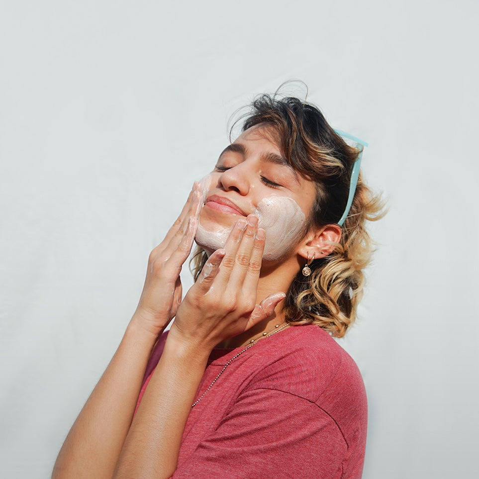 The Hydrating Facewash with Ceramides - Fuzed Skincare